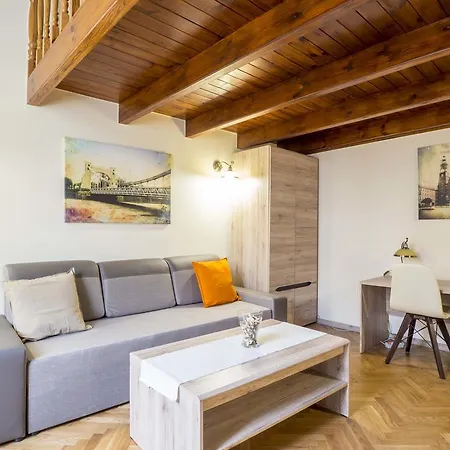Milo - Rynek Apartmán